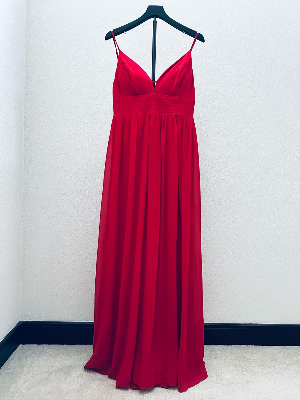 Women’s City Triangles Red V-Neck Spaghetti Strap Gown Size 15